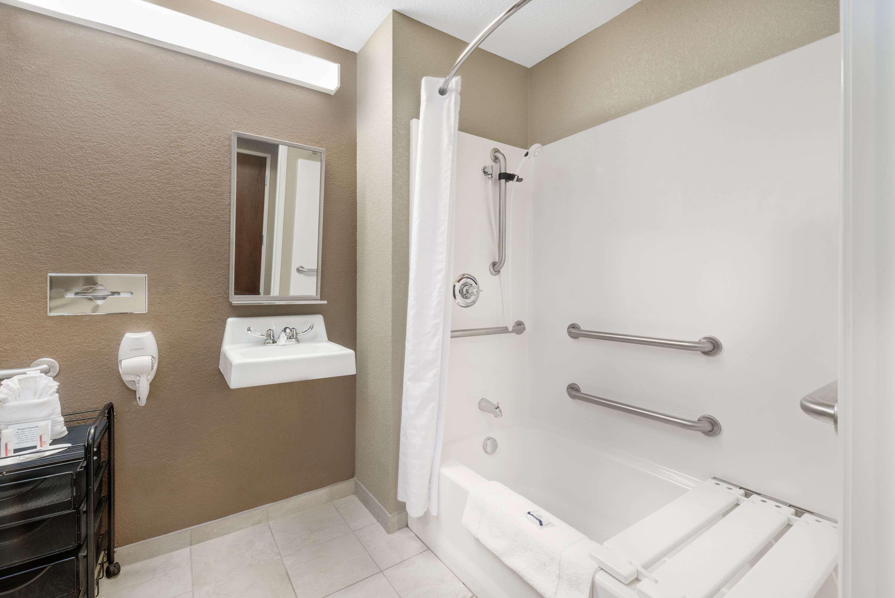 Microtel Inn & Suites By Wyndham Williston Buitenkant foto